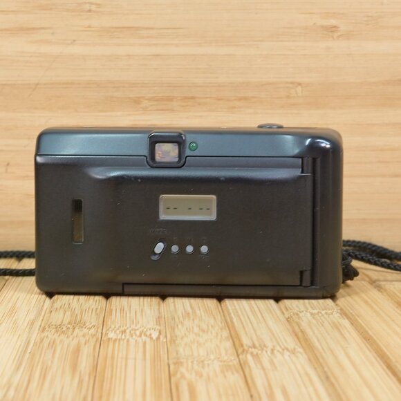 Vintage Minolta Freedom Autodate SII 35mm AF Film Camera, red-eye reduction - Picture 5 of 8